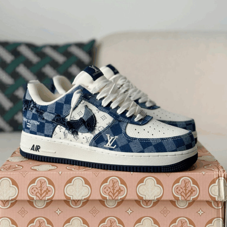 Louis Vuitton Nike Air Force 1 デニム Louis Vuitton x Nike Air Force 1 Low “Blue Damier Denim” – THE VARKON