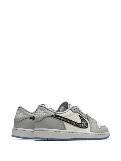 Nike Air Jordan 1 x Dior Low Sneakers