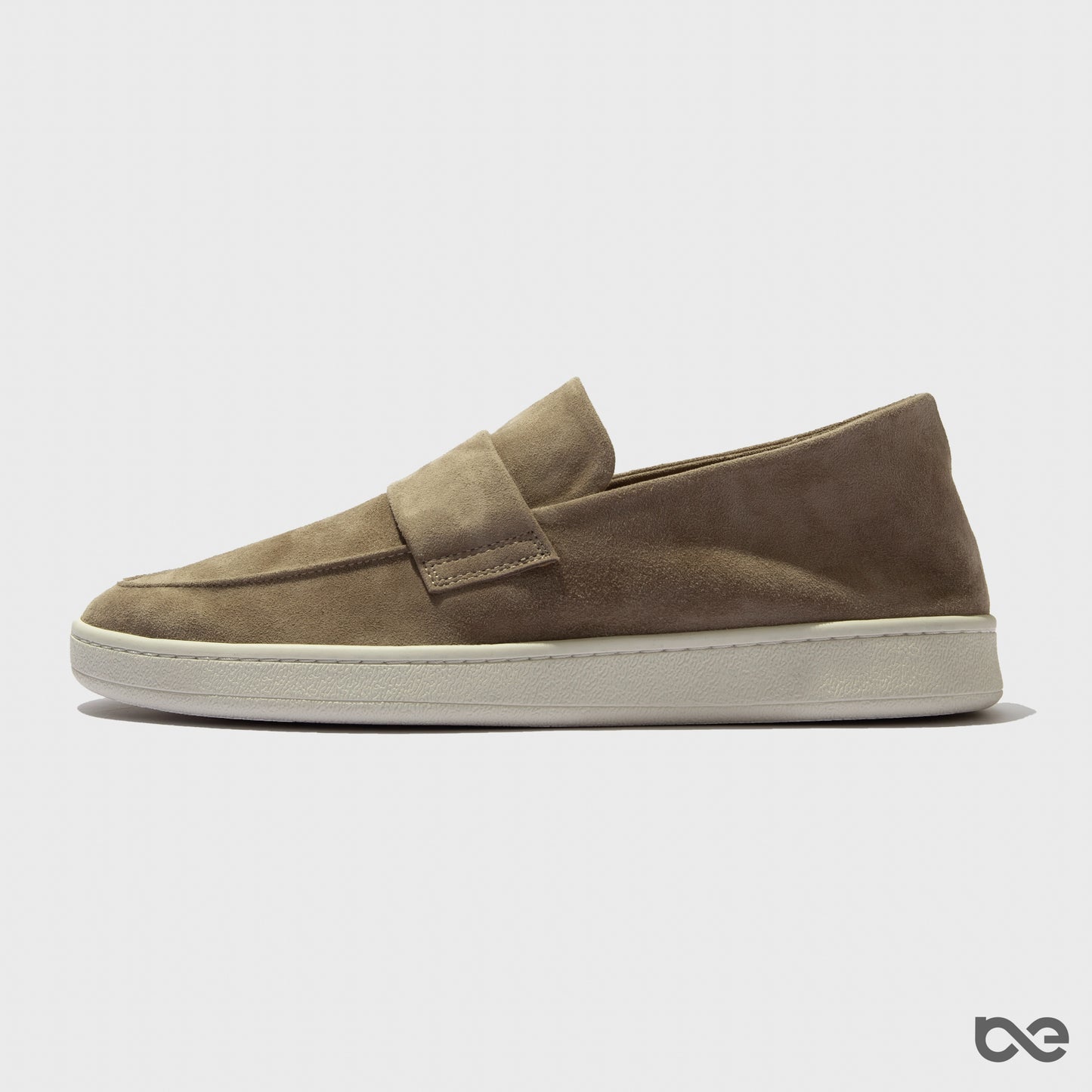 Conic Slip-On M003